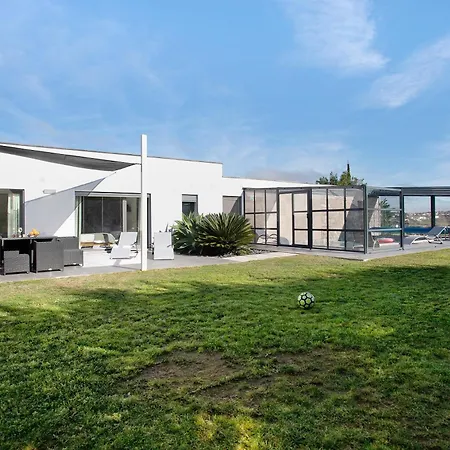 Mila Piscina E Jacuzzi Salir de Matos