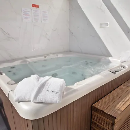 Mila Piscina E Jacuzzi * Salir de Matos