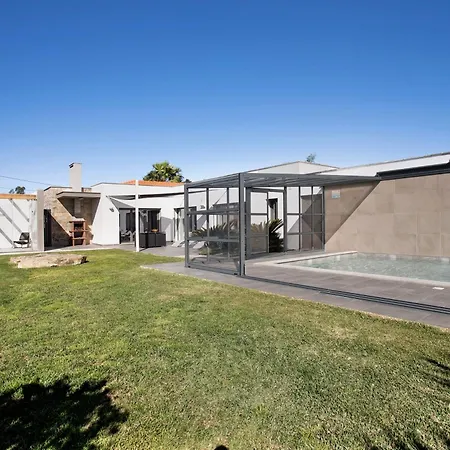 Mila Piscina E Jacuzzi *