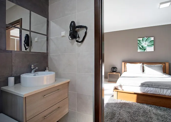 Mila Piscina E Jacuzzi Villa Salir de Matos