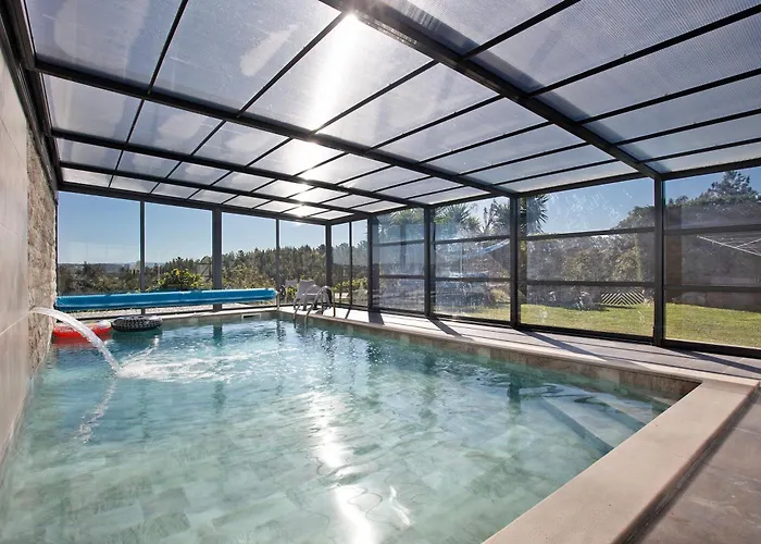 Mila Piscina E Jacuzzi Salir de Matos