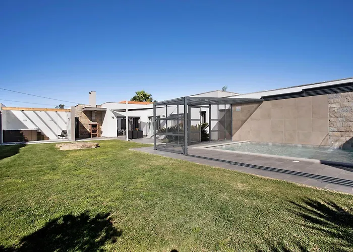 Mila Piscina E Jacuzzi *